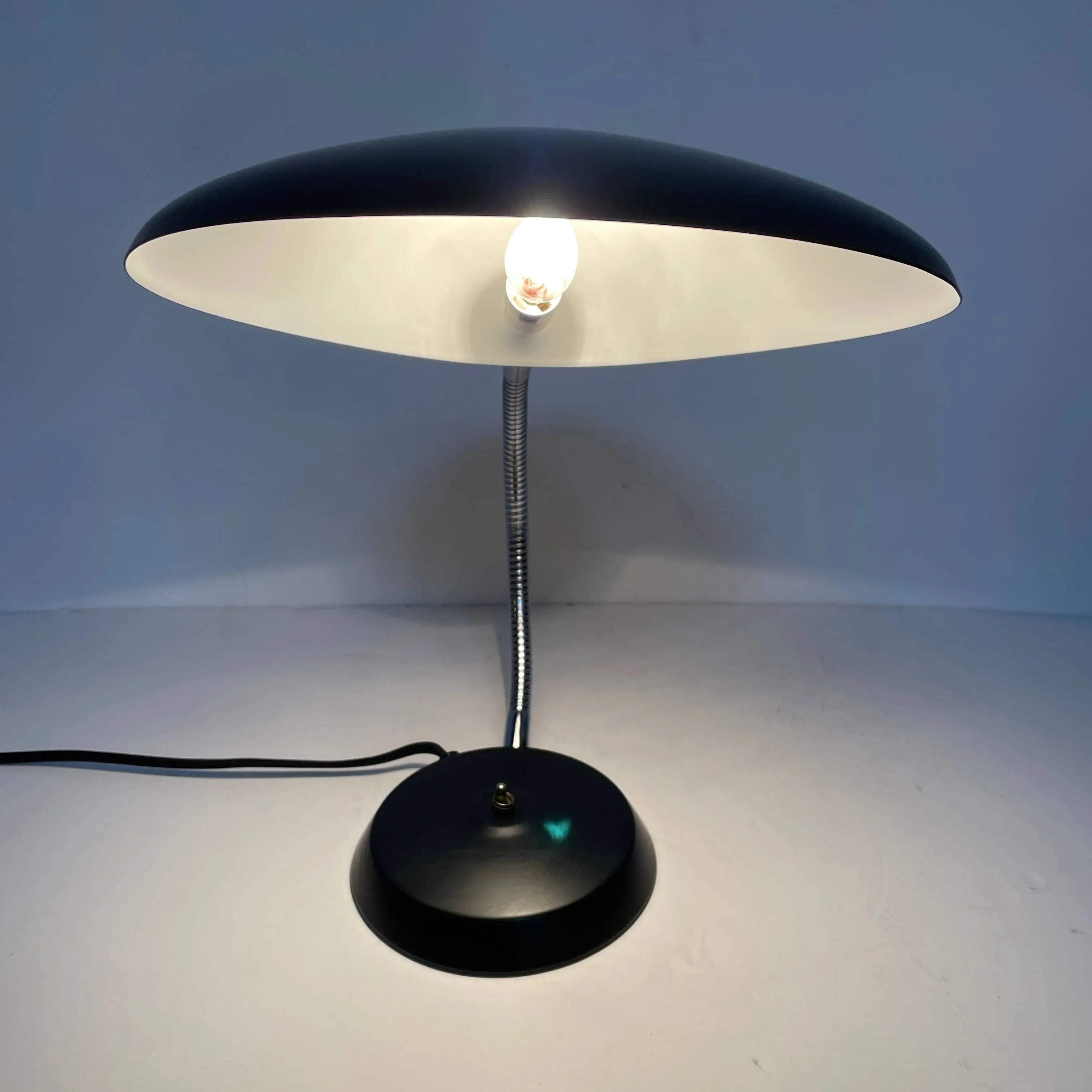 Cobra Desk Lamp